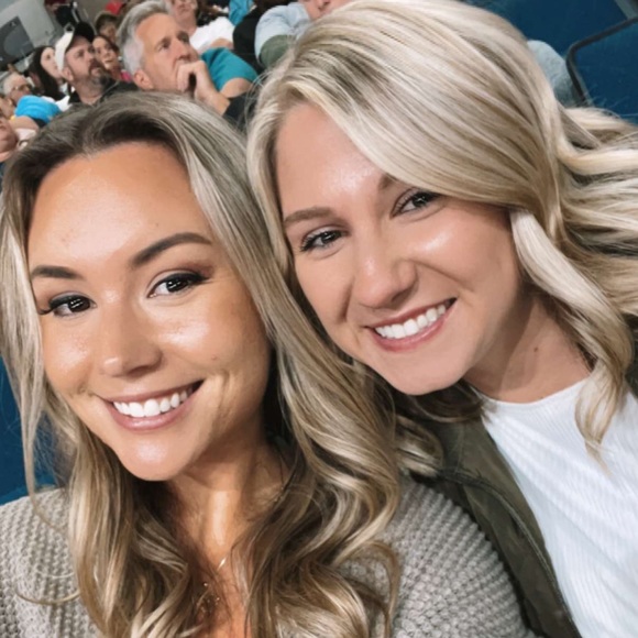 Meet your Posher, Alexis - Picture 2 of 2